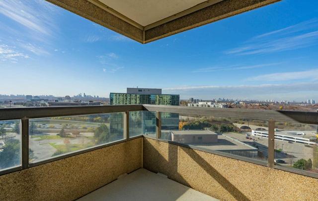 1606 - 1 Concorde Pl, Condo with 2 bedrooms, 3 bathrooms and 1 parking in Toronto ON | Image 16