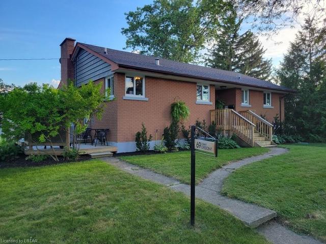 69 Vimy Crescent, House detached with 4 bedrooms, 2 bathrooms and 2 parking in Sarnia ON | Image 16