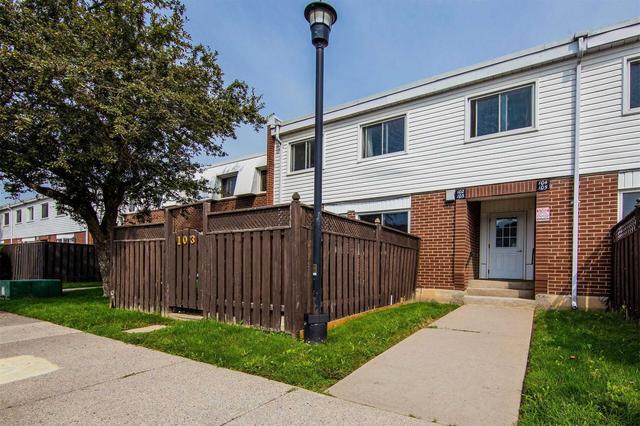 103 - 1010 Glen St, Townhouse with 3 bedrooms, 2 bathrooms and 1 parking in Oshawa ON | Image 1