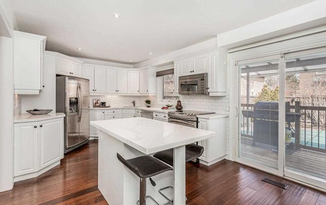93 Waldie Rd, House detached with 4 bedrooms, 4 bathrooms and 4 parking in Oakville ON | Image 6