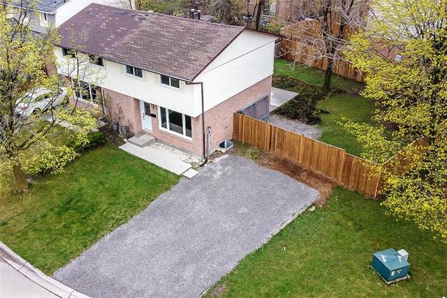 16 Romy Crescent, House semidetached with 4 bedrooms, 2 bathrooms and 4 parking in Thorold ON | Image 1