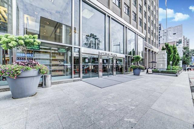 1523 - 111 St Clair Ave W, Condo with 1 bedrooms, 1 bathrooms and 0 parking in Toronto ON | Image 10