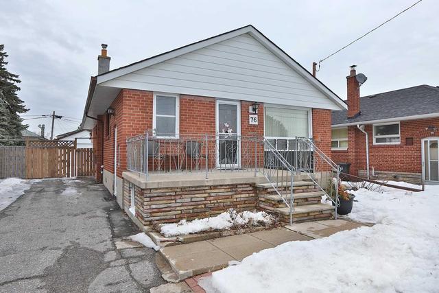 76 Pachino Blvd, House detached with 3 bedrooms, 2 bathrooms and 3 parking in Toronto ON | Image 1