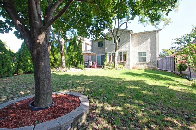 2046 Pelee Blvd, House detached with 4 bedrooms, 3 bathrooms and 4 parking in Oakville ON | Image 24