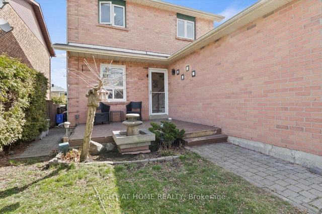 81 Daniels Cres, House detached with 3 bedrooms, 2 bathrooms and 5 parking in Ajax ON | Image 23