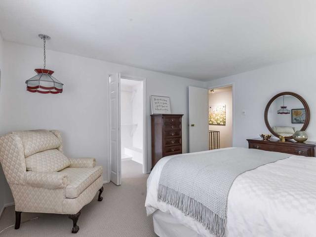92 Knightsbridge Way, Townhouse with 3 bedrooms, 2 bathrooms and 2 parking in Markham ON | Image 6