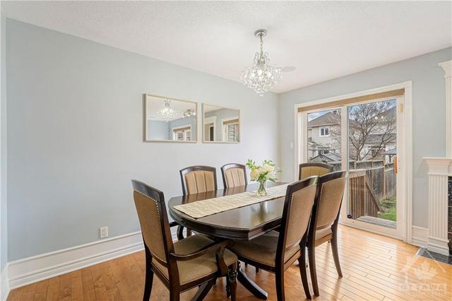 1026 Markwick Crescent, Townhouse with 3 bedrooms, 3 bathrooms and 3 parking in Ottawa ON | Image 10