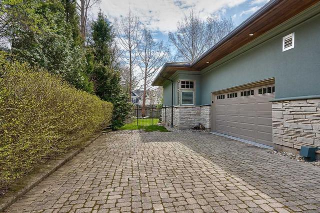 80 Barringham Dr, House detached with 4 bedrooms, 4 bathrooms and 12 parking in Oakville ON | Image 24