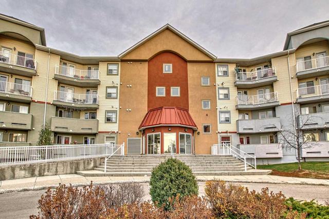 2105 - 700 Willowbrook Road Nw, Condo with 2 bedrooms, 2 bathrooms and 1 parking in Airdrie AB | Image 32