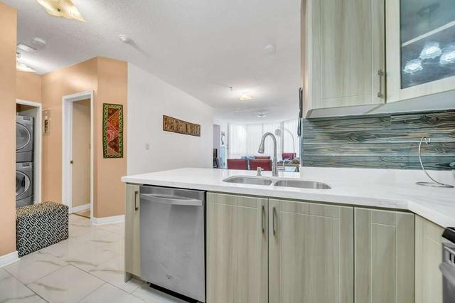 102 - 325 Webb Dr, Condo with 2 bedrooms, 2 bathrooms and 1 parking in Mississauga ON | Image 7
