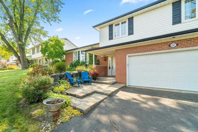 1397 Tyandaga Park Dr, House detached with 3 bedrooms, 4 bathrooms and 6 parking in Burlington ON | Image 12