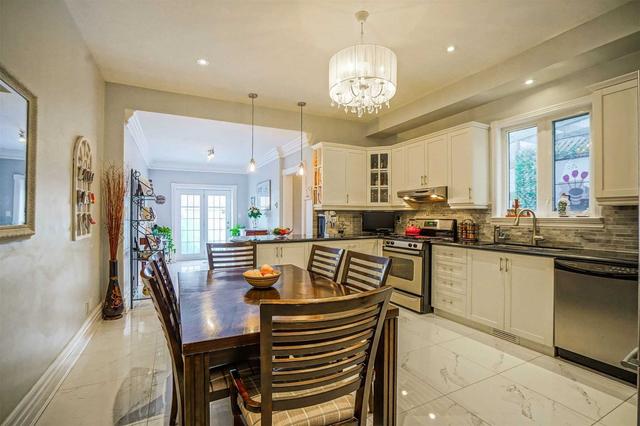 67 Major St, House semidetached with 4 bedrooms, 3 bathrooms and 2 parking in Toronto ON | Image 2
