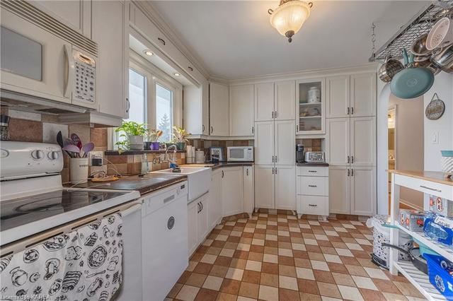 974 Uxbridge Crescent, House semidetached with 4 bedrooms, 2 bathrooms and 2 parking in Kingston ON | Image 11