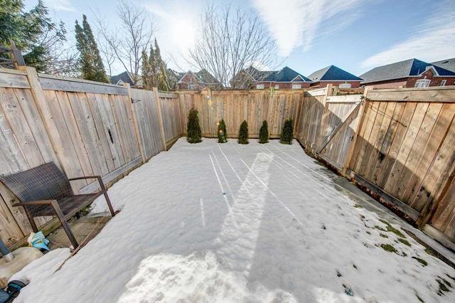 30 Oakins Lane, Townhouse with 3 bedrooms, 3 bathrooms and 2 parking in Ajax ON | Image 32