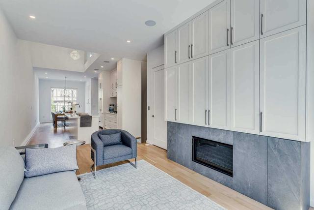 d - 241 Lytton Blvd, House attached with 3 bedrooms, 3 bathrooms and 2 parking in Toronto ON | Image 9