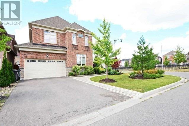35 Legendary Circ, House detached with 4 bedrooms, 5 bathrooms and 6 parking in Brampton ON | Image 1