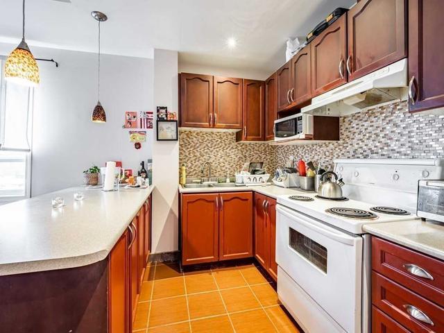 144 Clinton St, House detached with 3 bedrooms, 2 bathrooms and 2 parking in Toronto ON | Image 21