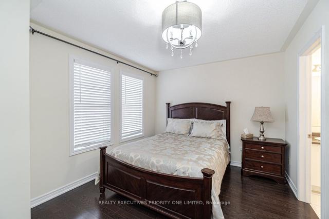 17 - 10 Porter Ave W, House attached with 3 bedrooms, 3 bathrooms and 2 parking in Vaughan ON | Image 13