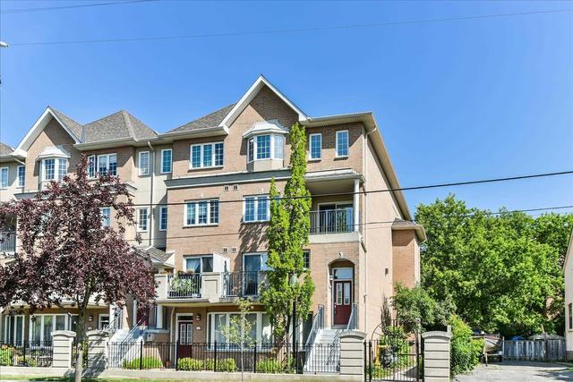 312 Grandview Way, Townhouse with 3 bedrooms, 3 bathrooms and 1 parking in Toronto ON | Image 1