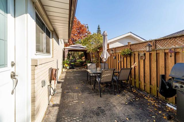 9 Albion Cres, House semidetached with 3 bedrooms, 2 bathrooms and 3 parking in Brampton ON | Image 19