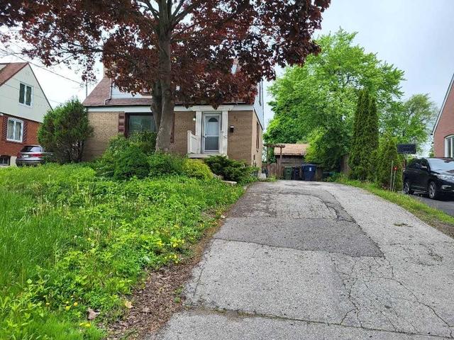 82 Scarborough Heights Blvd, House detached with 3 bedrooms, 2 bathrooms and 4 parking in Toronto ON | Card Image