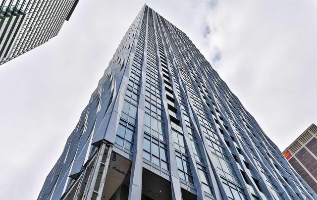 1611 - 1 Yorkville Ave, Condo with 2 bedrooms, 2 bathrooms and 1 parking in Toronto ON | Image 12