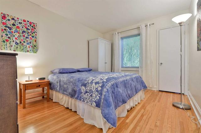 594 Broadway Ave, House detached with 2 bedrooms, 1 bathrooms and 2 parking in Toronto ON | Image 19