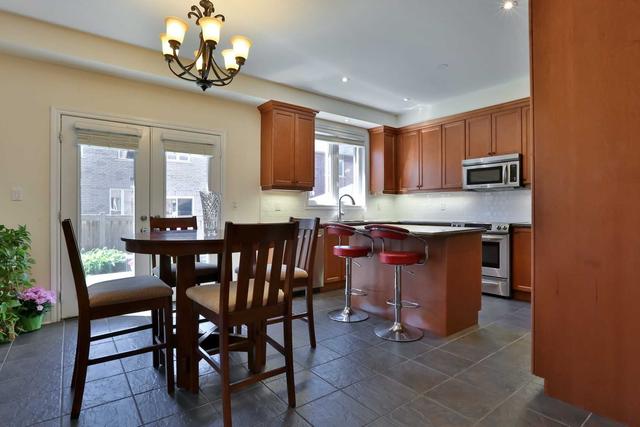 1070 Warby Tr, House detached with 3 bedrooms, 3 bathrooms and 6 parking in Newmarket ON | Image 39