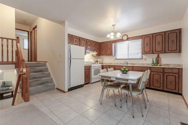 2405 Malcolm Cres, House detached with 3 bedrooms, 2 bathrooms and 3 parking in Burlington ON | Image 7