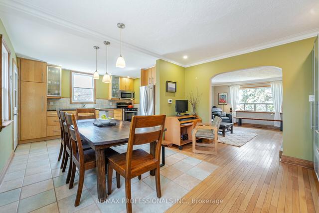117 Eastville Ave, House detached with 3 bedrooms, 3 bathrooms and 4 parking in Toronto ON | Image 1