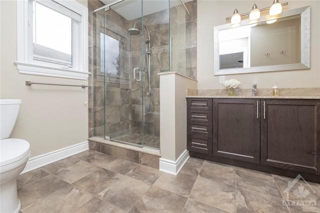 2224 Fox Crescent, Home with 3 bedrooms, 4 bathrooms and 3 parking in Ottawa ON | Image 18