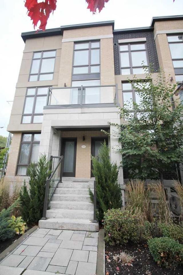 69 - 27 Eldora Ave, Townhouse with 3 bedrooms, 2 bathrooms and null parking in Toronto ON | Image 1