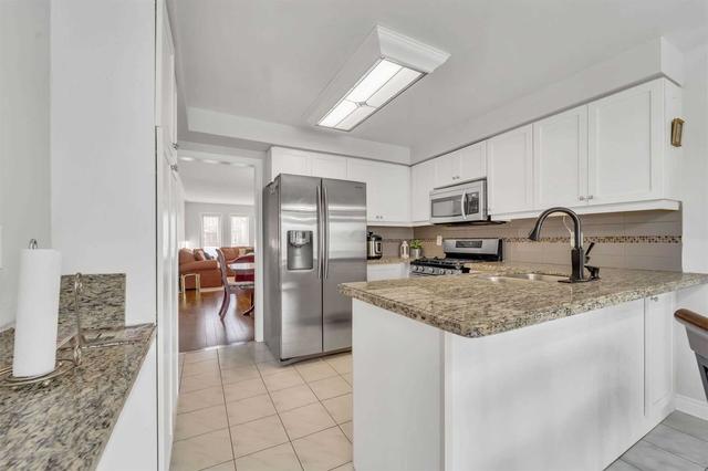 85 Cityview Circ, House detached with 2 bedrooms, 4 bathrooms and 4 parking in Barrie ON | Image 6