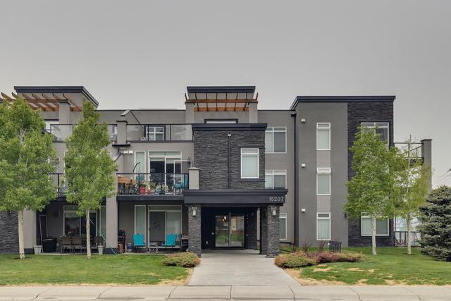 203 - 15207 1 Street Se, Condo with 2 bedrooms, 2 bathrooms and 1 parking in Calgary AB | Image 3