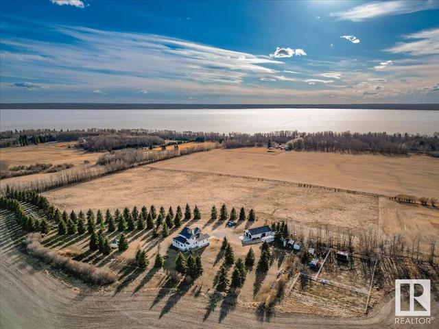 1250 Twp Rd 473 A, House detached with 4 bedrooms, 3 bathrooms and null parking in Leduc County AB | Image 1
