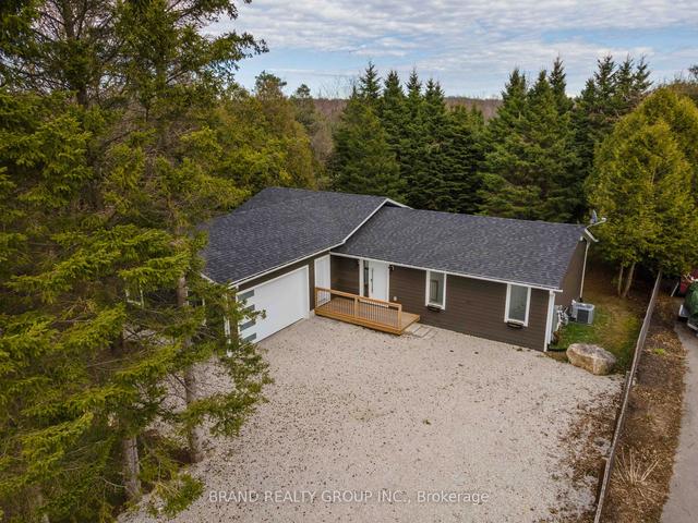 200014 Sideroad 10 Sdrd, House detached with 3 bedrooms, 2 bathrooms and 5 parking in Georgian Bluffs ON | Image 1