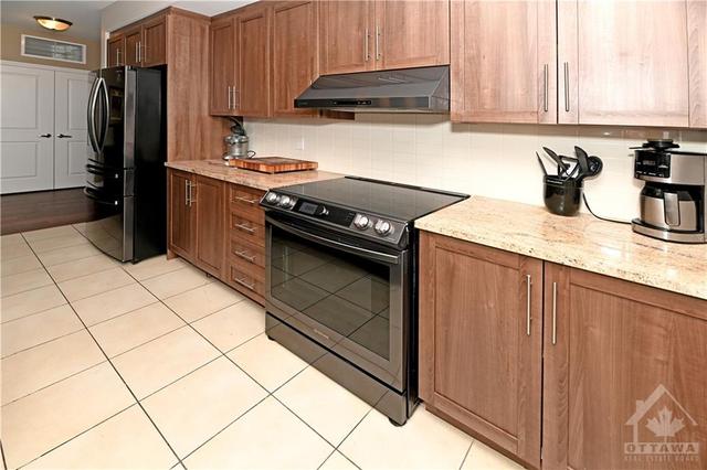 101 - 120 Prestige Circle, Condo with 2 bedrooms, 2 bathrooms and 2 parking in Ottawa ON | Image 9