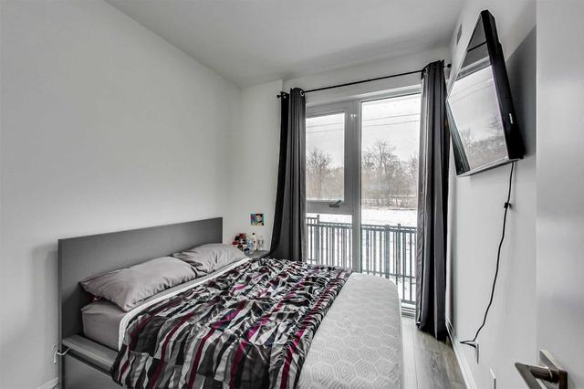 th14 - 10 Brin Dr, Townhouse with 3 bedrooms, 2 bathrooms and 1 parking in Toronto ON | Image 8