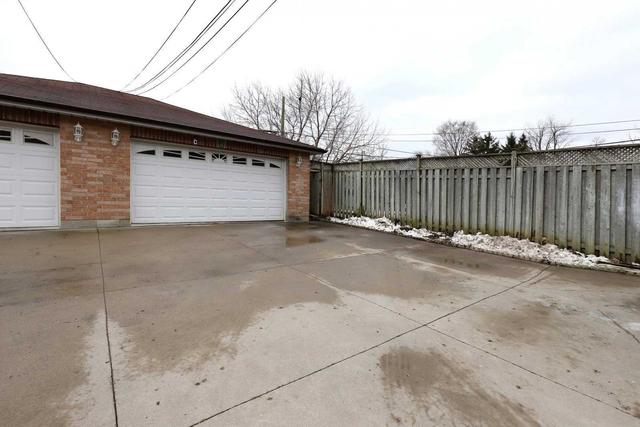 284 Oakwood Ave, House semidetached with 3 bedrooms, 2 bathrooms and 4 parking in Toronto ON | Image 26
