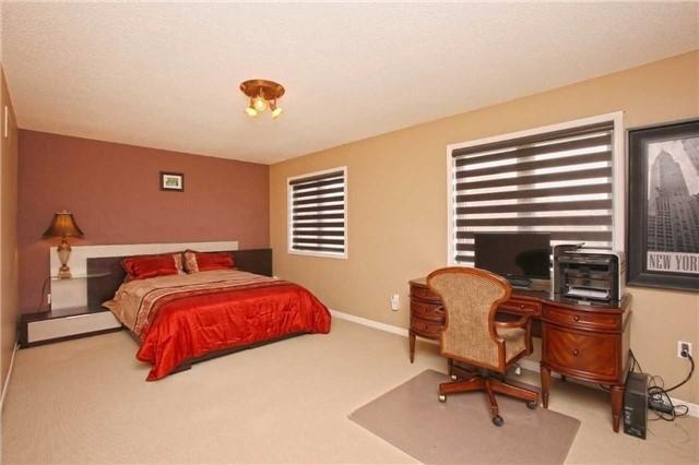 25 Grover Rd, House detached with 4 bedrooms, 4 bathrooms and 4 parking in Brampton ON | Image 8