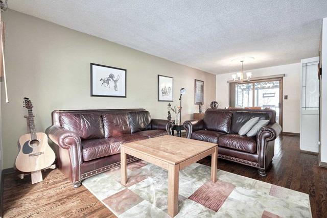 19 Woodcrest Rd, House detached with 3 bedrooms, 3 bathrooms and 8 parking in Barrie ON | Image 14