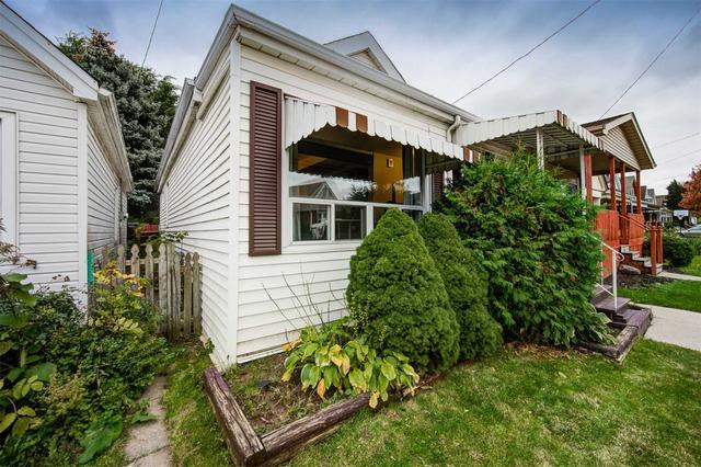 220 Paling Ave, House detached with 3 bedrooms, 1 bathrooms and 2 parking in Hamilton ON | Image 12