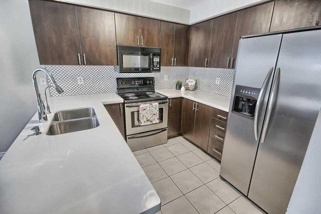 56 Woodhaven Dr, House detached with 3 bedrooms, 3 bathrooms and 4 parking in Brampton ON | Image 4