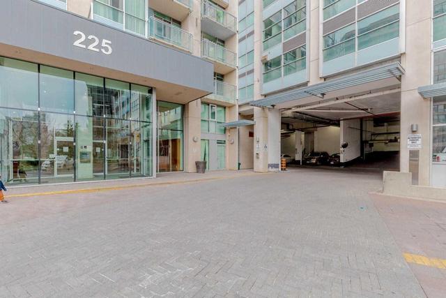 1106 - 225 Webb Dr, Condo with 1 bedrooms, 2 bathrooms and 1 parking in Mississauga ON | Image 5