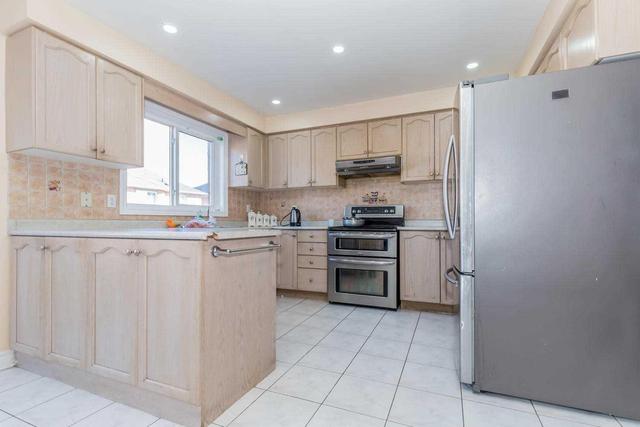 20 Dragon Tree Cres, House detached with 4 bedrooms, 5 bathrooms and 4 parking in Brampton ON | Image 5