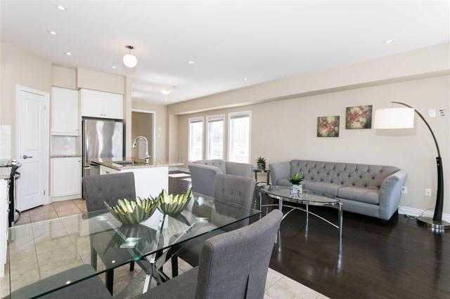 13301 Bathurst St, House attached with 3 bedrooms, 3 bathrooms and 1 parking in Richmond Hill ON | Image 5