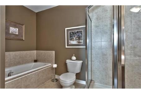 4400 Millcroft Park Dr, House attached with 2 bedrooms, 3 bathrooms and 1 parking in Burlington ON | Image 5