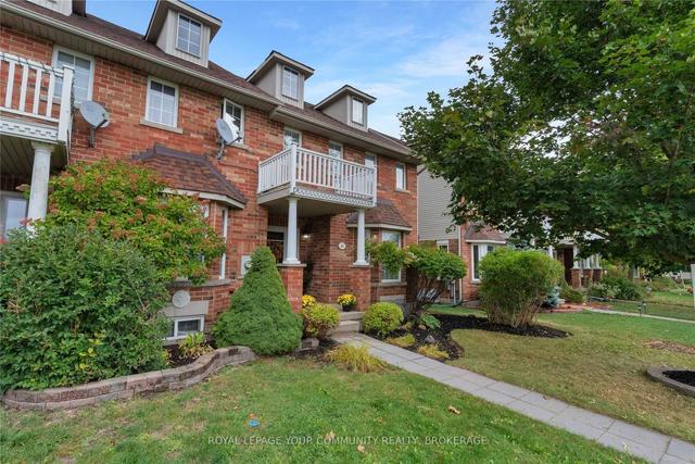 41 Montgomery Blvd, House attached with 3 bedrooms, 3 bathrooms and 5 parking in Orangeville ON | Image 1