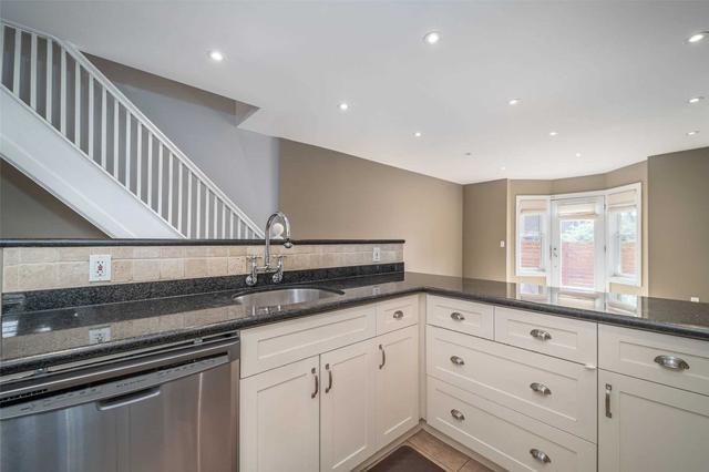 upper - 253 Bedford Rd, House detached with 3 bedrooms, 2 bathrooms and 1 parking in Toronto ON | Image 25
