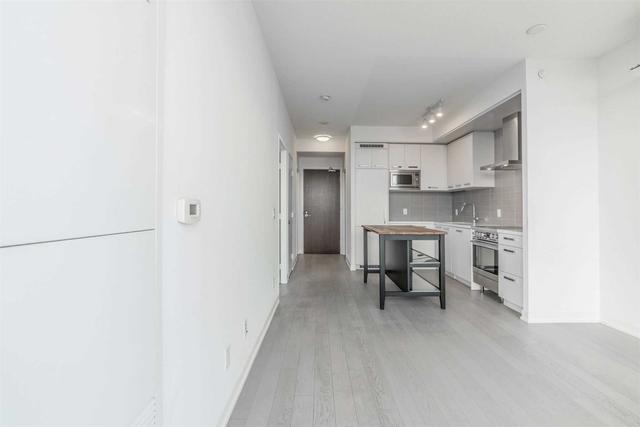 s906 - 120 Bayview Ave, Condo with 1 bedrooms, 1 bathrooms and 0 parking in Toronto ON | Image 4